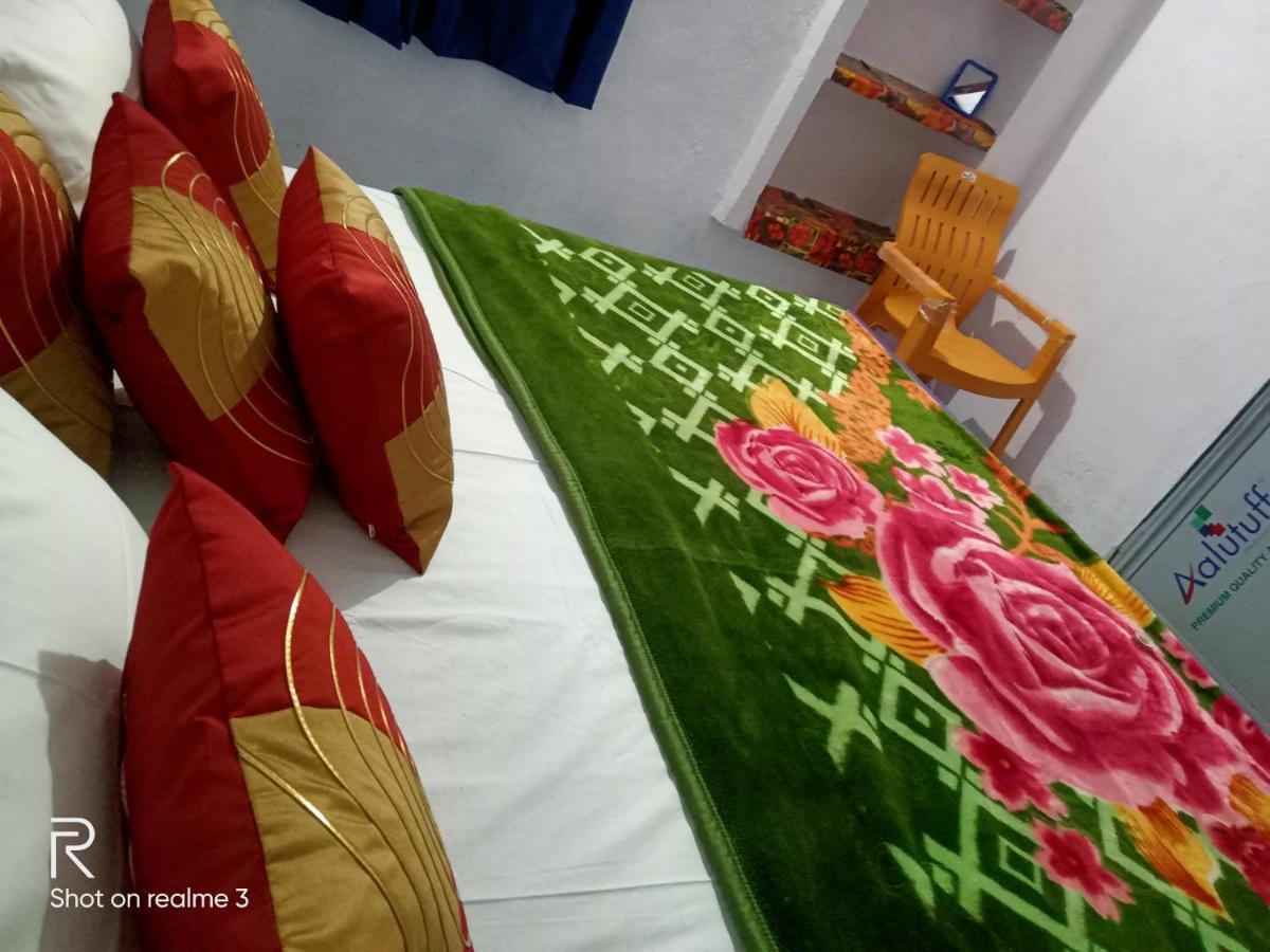 Khajuraho Dreams Homestay Exterior foto